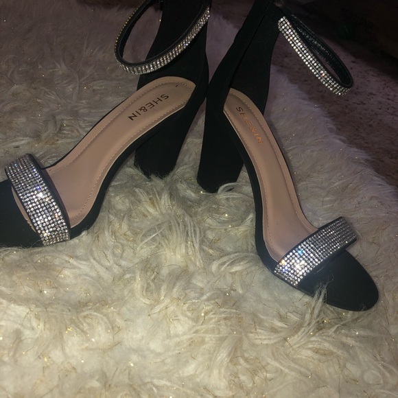 SHIEN Shiny Strap Heels - Picture 3 of 4